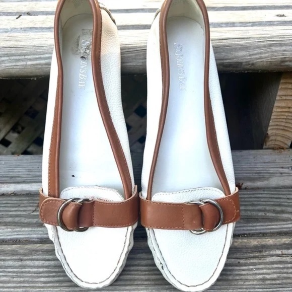 St. John's Bay Leather Women's White and Brown Loafers Size 9.5 - Picture 2 of 6